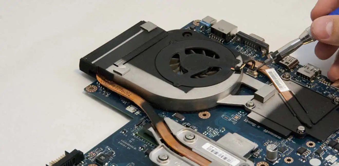 Чистка ноутбука Packard Bell от пыли в Тюмени | Замена термопасты