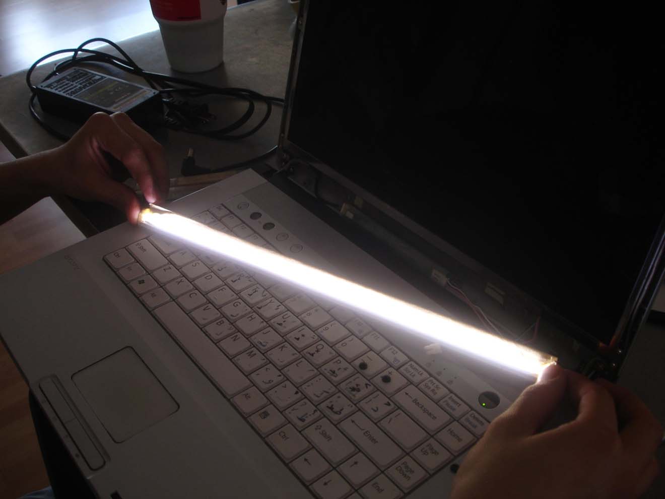 Замена и ремонт подсветки экрана ноутбука в Тюмени